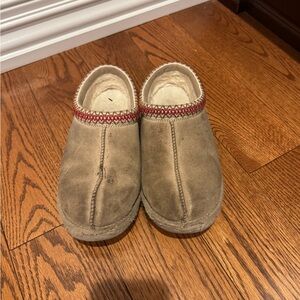 UGG Tasman Tan Slippers with Red Trim